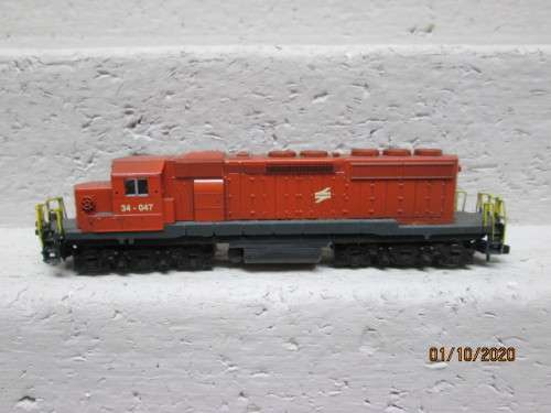N SCALE : SAR DIESEL LOCOMOTIVE (PAINTED IN SAR COLOURS)