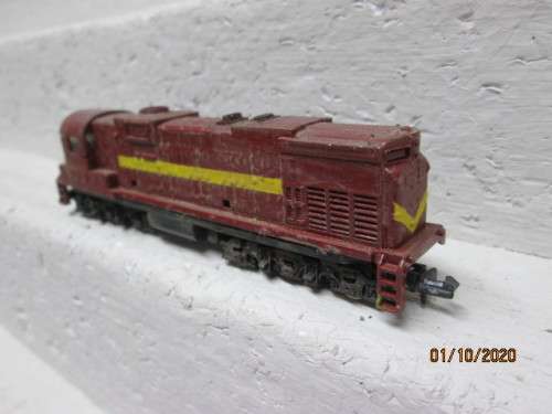 N SCALE : SAR BROWN DIESEL LOCOMOTIVE (PAINTED IN SAR COLOURS)