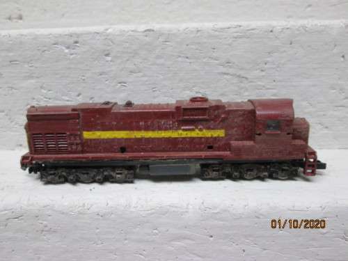 N SCALE : SAR BROWN DIESEL LOCOMOTIVE (PAINTED IN SAR COLOURS)