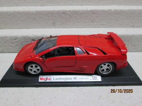 1:18 SCALE : MAISTO : LAMBORGHINI SE (1994/1995)