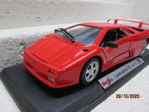 1:18 SCALE : MAISTO : LAMBORGHINI SE (1994/1995)