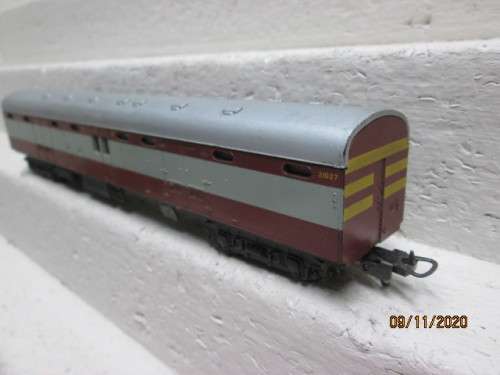 HO SCALE : LIMA SAR : TRANSKAROO BAGGAGE CAR