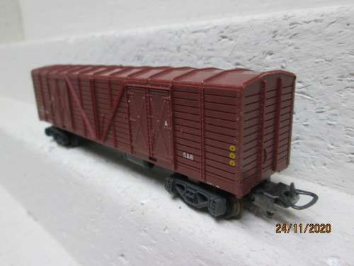 HO SCALE : LIMA : SAR BROWN OZ BOX CAR