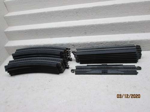 HO SCALE : BACHMANN : EZ TRACK X19 PIECES