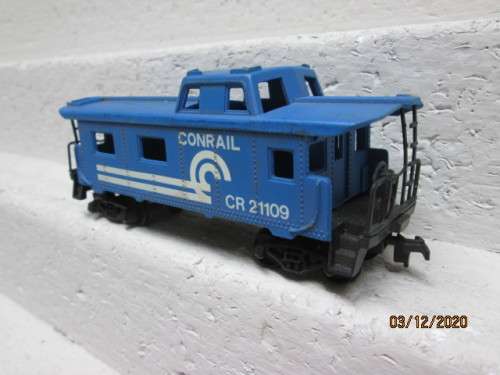 HO SCALE : CTC : CONRAIL - CABOOSE