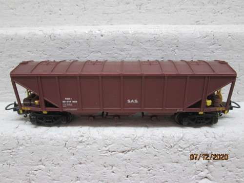 HO SCALE : LIMA SAR : FGD GRAIN WAGON