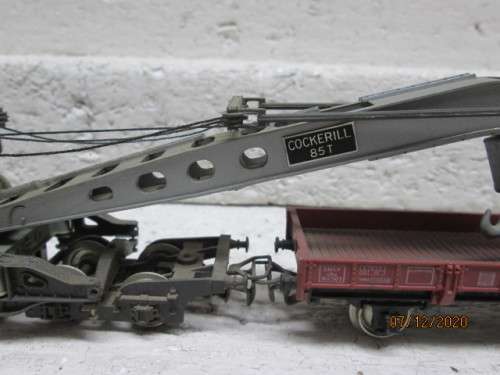 HO SCALE : JOUEF 85 TON COCKERILL CRANE SET