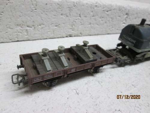 HO SCALE : JOUEF 85 TON COCKERILL CRANE SET