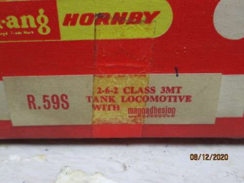 OO SCALE : TRI-ANG/HORNBY : 2-6-2 - CLASS 3MT - STEAM LOCOMOTIVE - BOXED