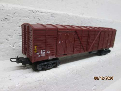 HO SCALE : LIMA SAR : BROWN OZ BOX CAR