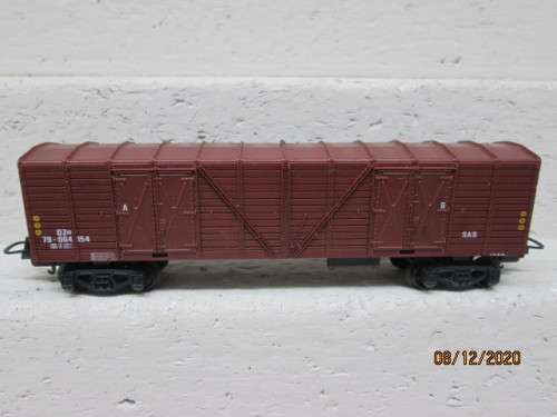 HO SCALE : LIMA SAR : BROWN OZ BOX CAR