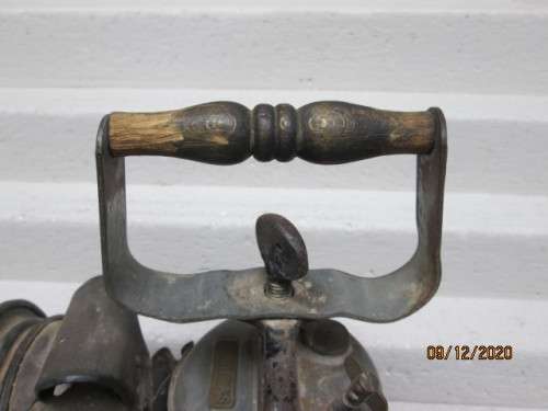 ANTIQUE SAR LAMP - (CRESTLLA ENGINEERING)