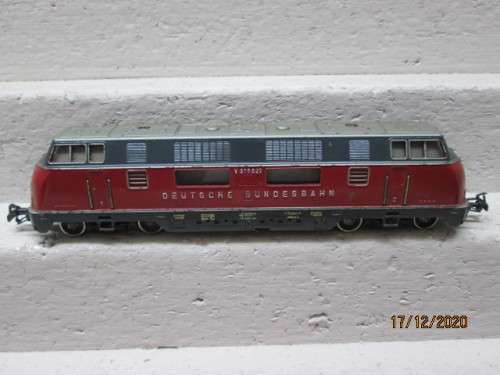 HO SCALE : MARKLIN : DB DIESEL LOCOMOTIVE