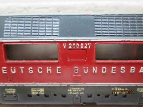 HO SCALE : MARKLIN : DB DIESEL LOCOMOTIVE