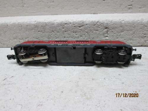 HO SCALE : MARKLIN : DB DIESEL LOCOMOTIVE
