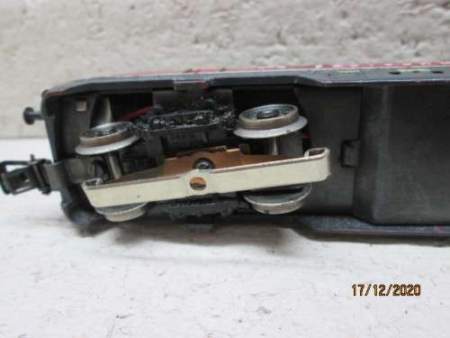 HO SCALE : MARKLIN : DB DIESEL LOCOMOTIVE