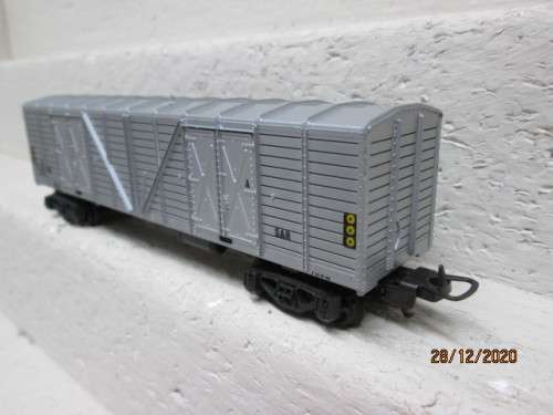 HO SCALE : LIMA SAR : SILVER OZ BOX CAR