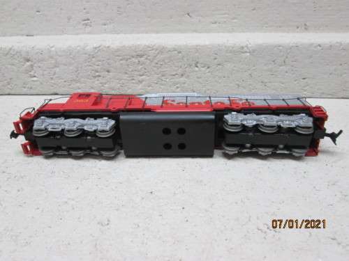 HO SCALE : ATHEARN : SANTE FE SD 45 DIESEL LOCOMOTIVE - BOXED