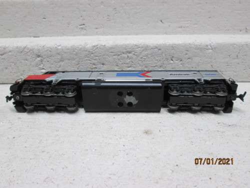 HO SCALE : ATHEARN : AMTRAK DIESEL LOCOMOTIVE