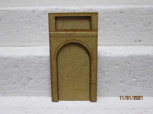 HO / OO SCALE : BACK DROP RAILWAY ARCHES - BRICK FINISH