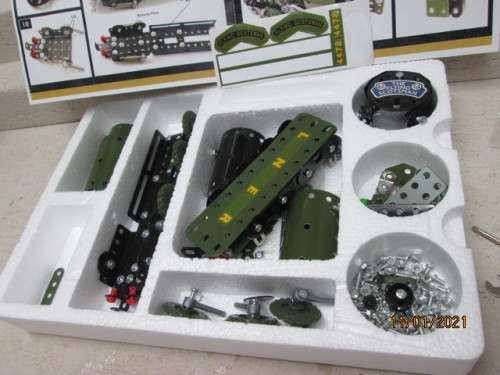 HANYE METAL MODELS - METAL BUILDING BLOCK TOYS - FLYING SCOTSMAN