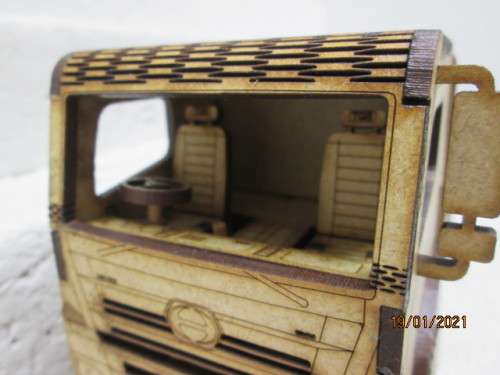 1:32 SCALE : HINO ROLL BACK BREAKDOWN TRUCK