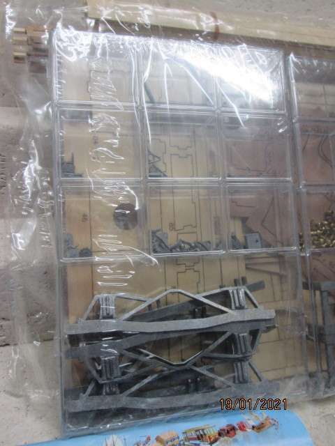 1:22 SCALE :  SAN FRANCISCO'S CABLE CAR KIT - BOXED