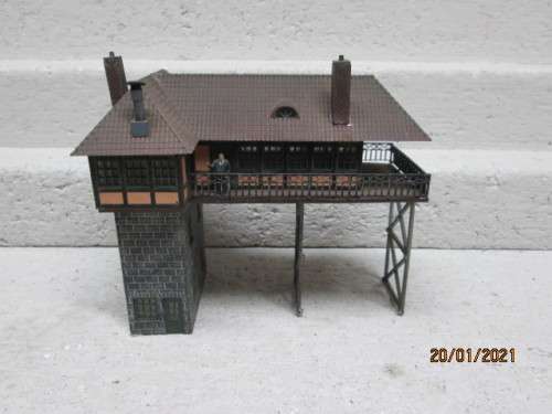 HO SCALE : CONTROL TOWER
