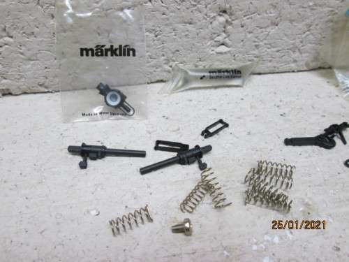 G SCALE : OLD STYLE COUPLINGS - X7 + BITS AND PIECES
