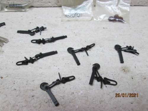 G SCALE : OLD STYLE COUPLINGS - X7 + BITS AND PIECES