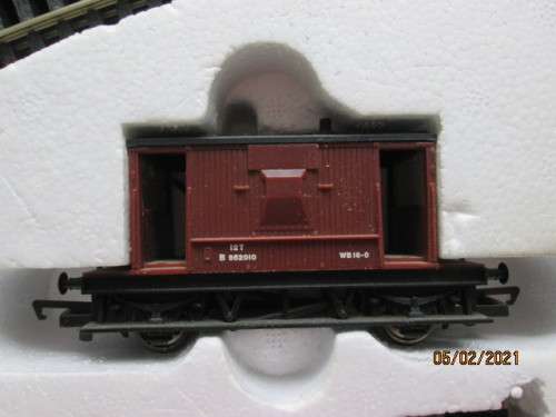 OO SCALE : HORNBY : DEVON FLYER TRAIN SET - BOXED