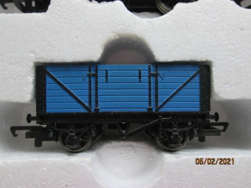 OO SCALE : HORNBY : DEVON FLYER TRAIN SET - BOXED