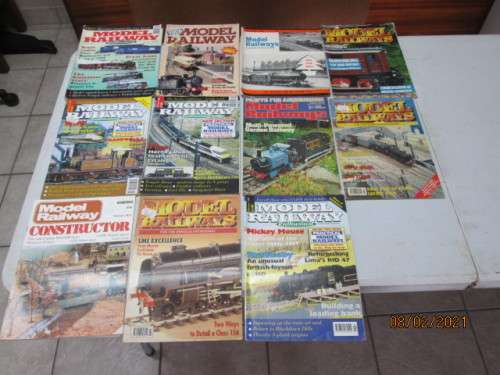 MODEL RAILWAYS : MAGAZINES X11