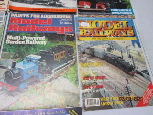 MODEL RAILWAYS : MAGAZINES X11