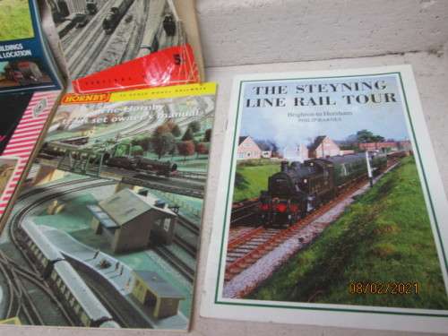 VARIOUS MODEL TRAIN MAGAZINES - X9