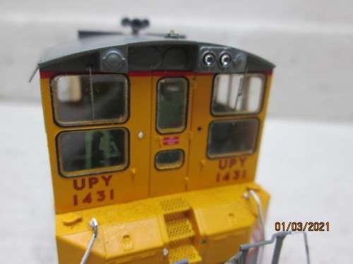 HO SCALE : GENESIS DCC : UNION PACIFIC MP15-AC DIESEL LOCOMOTIVE - BOXED