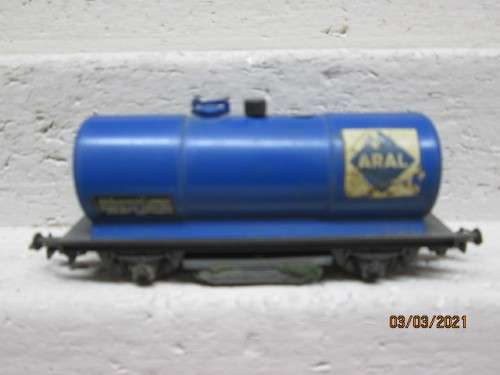 HO SCALE : LILYPUT: ARAL  TANKER - RAIL CLEANER