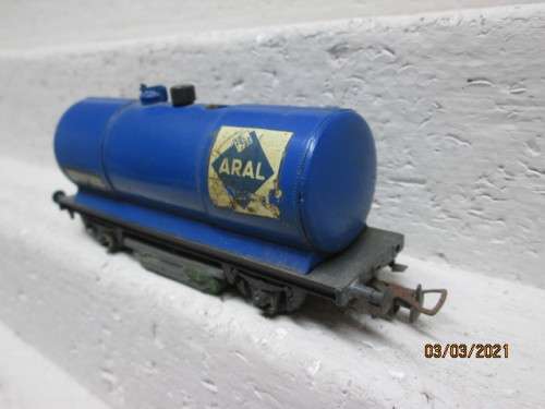 HO SCALE : LILYPUT: ARAL  TANKER - RAIL CLEANER