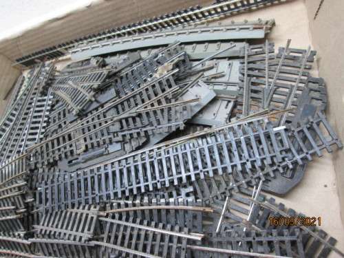 HO/OO SCALE : BEER BOX WITH SCRAP TRACK