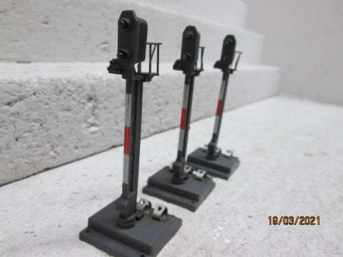 HO/OO SCALE : LIMA :  RAIL ROBOTS - X3