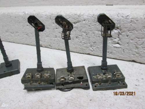 HO/OO SCALE : LIMA :  RAIL ROBOTS - X3 + SIGNAL