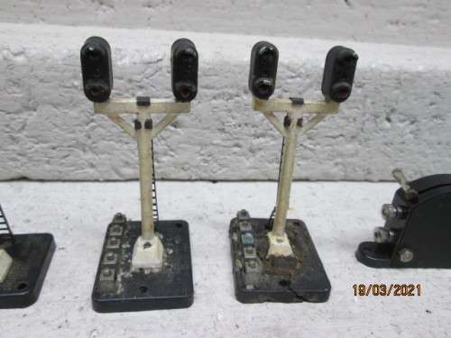 OO SCALE : HORNBY DUBLO : X4 RAIL ROBOTS + SWITCH
