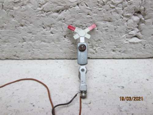 HO SCALE : STREET LIGHTS + RAIL ROBOTS