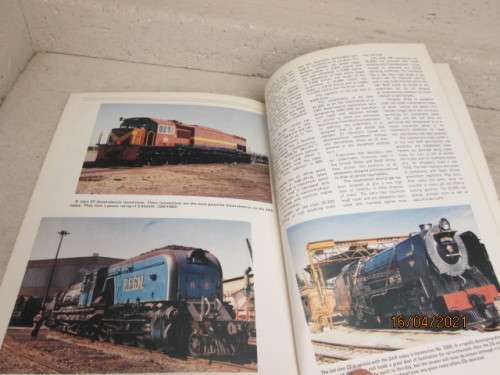 SOFT COVER BOOK : SAR : ELECTRIC AND DIESEL LCOMOTIVES OF SOUTH AFRICA