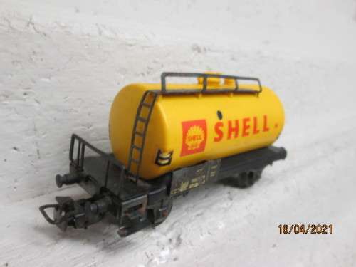 HO SCALE : MARKLIN : SHELL TANKER WAGON