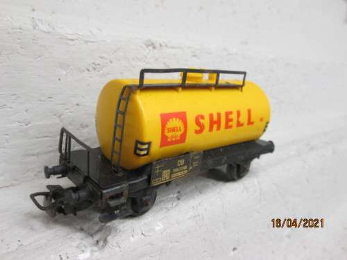 HO SCALE : MARKLIN : SHELL TANKER WAGON