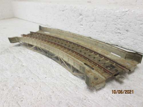HO SCALE : MARKLIN : M TRACK - CURVED BRIDGE