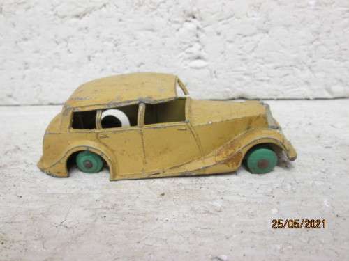DINKY TOYS : TRIUMPH