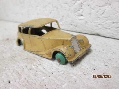DINKY TOYS : TRIUMPH
