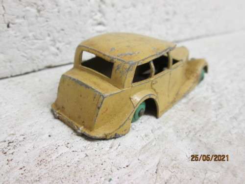 DINKY TOYS : TRIUMPH